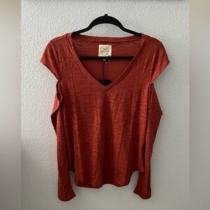 Chaser Cold Shoulder LS T-shirt